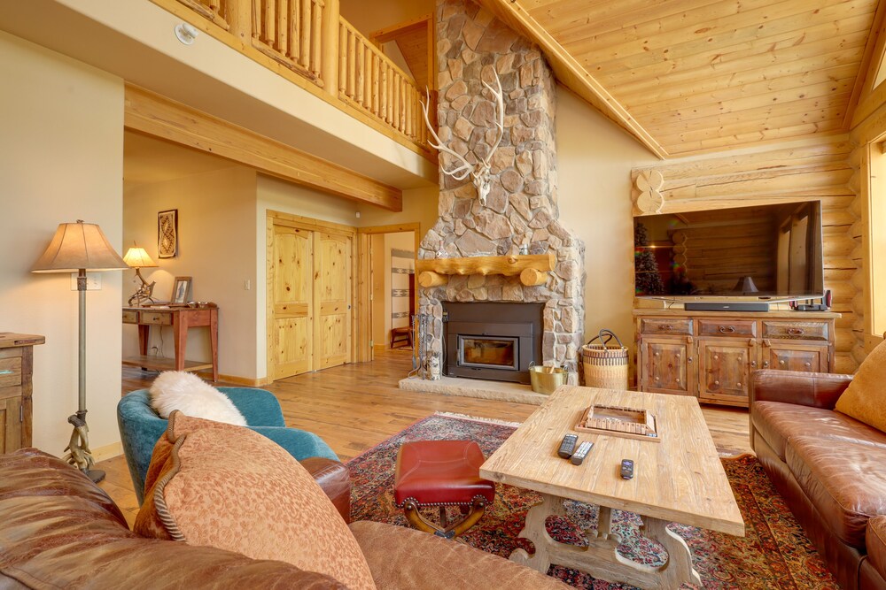 Luxe Angel Fire Home w/ Fire Pit ~ 3 Mi to Skiing! view 5