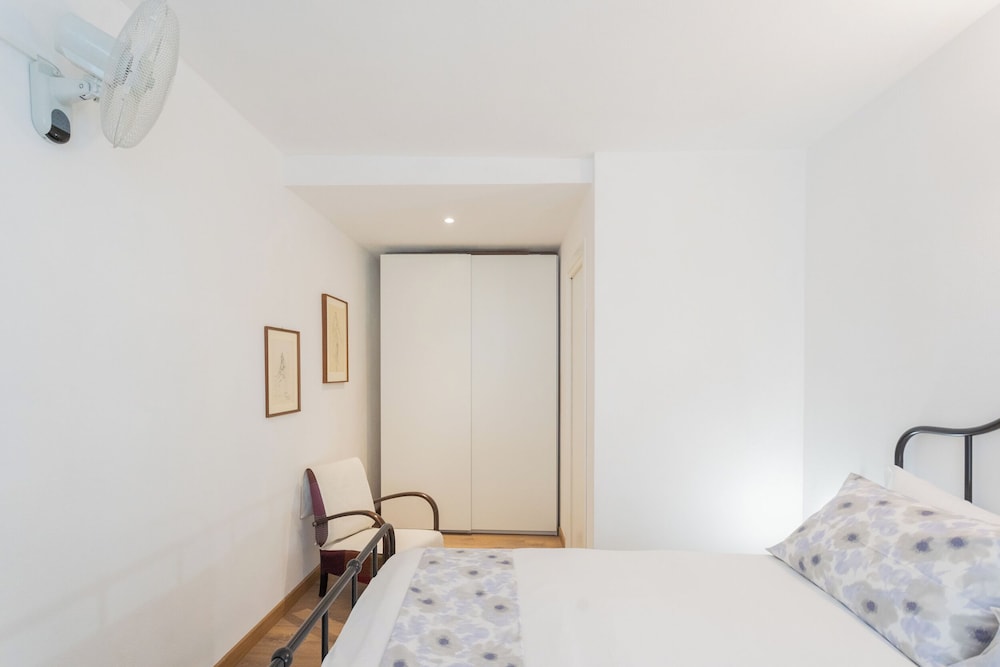 Da Pia in Historycal Como City Centre by Rent all Como