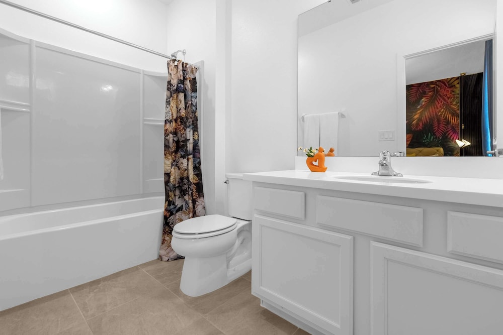 Upstay: Themed Family Home w Pool & Games Room