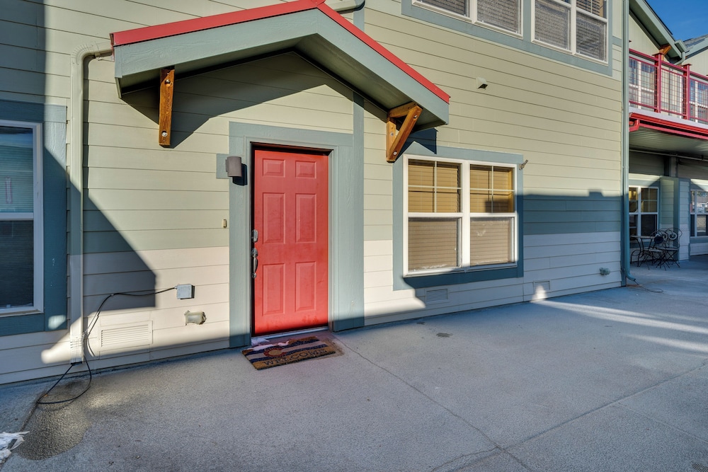 6 Mi to Keystone Resort: Dillon Condo w/ Balcony