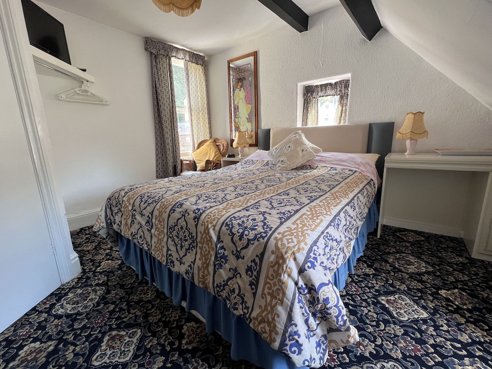 Lynmouth Vacations - The Captain's House - Property Image 9