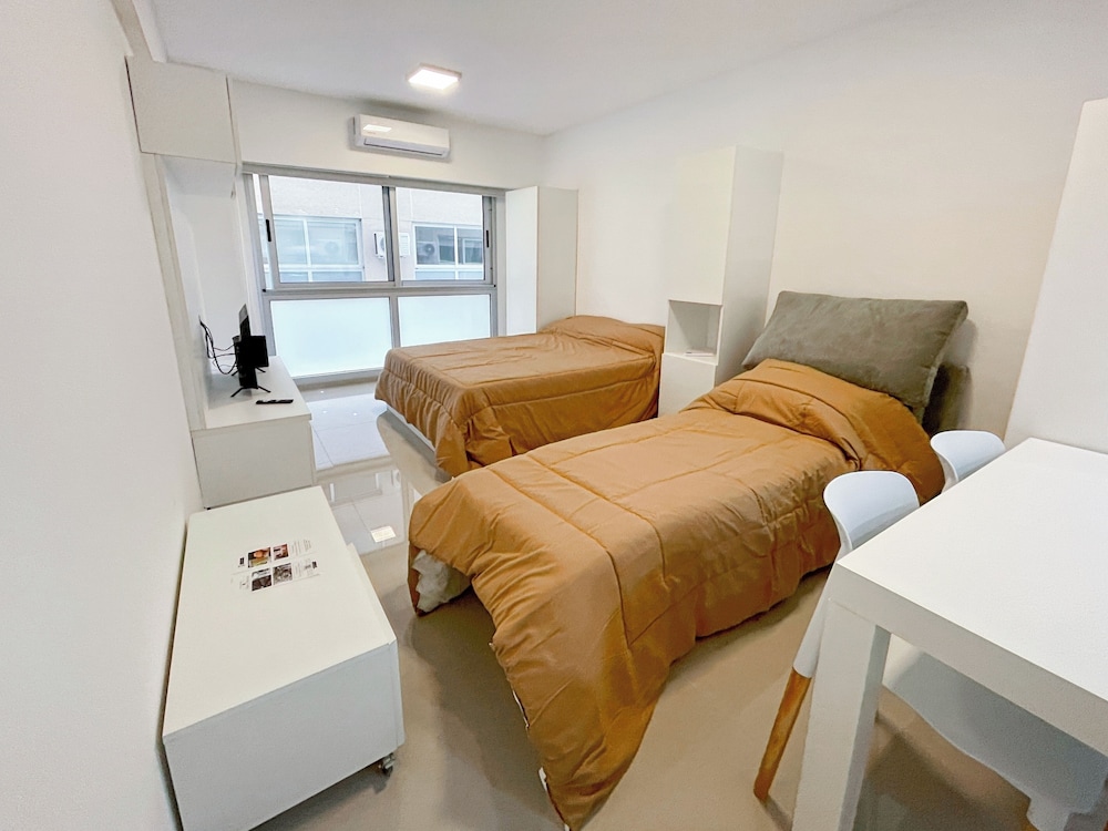Ayres Suites Moreno