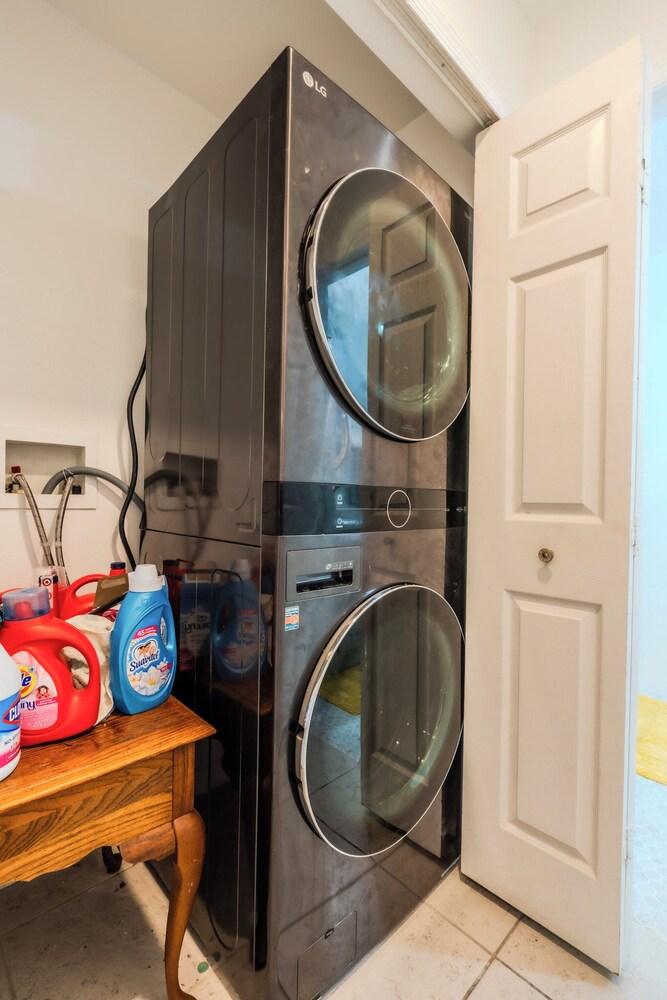 Flint and Kingscrest, LLC - Private Rooms in Shared Home