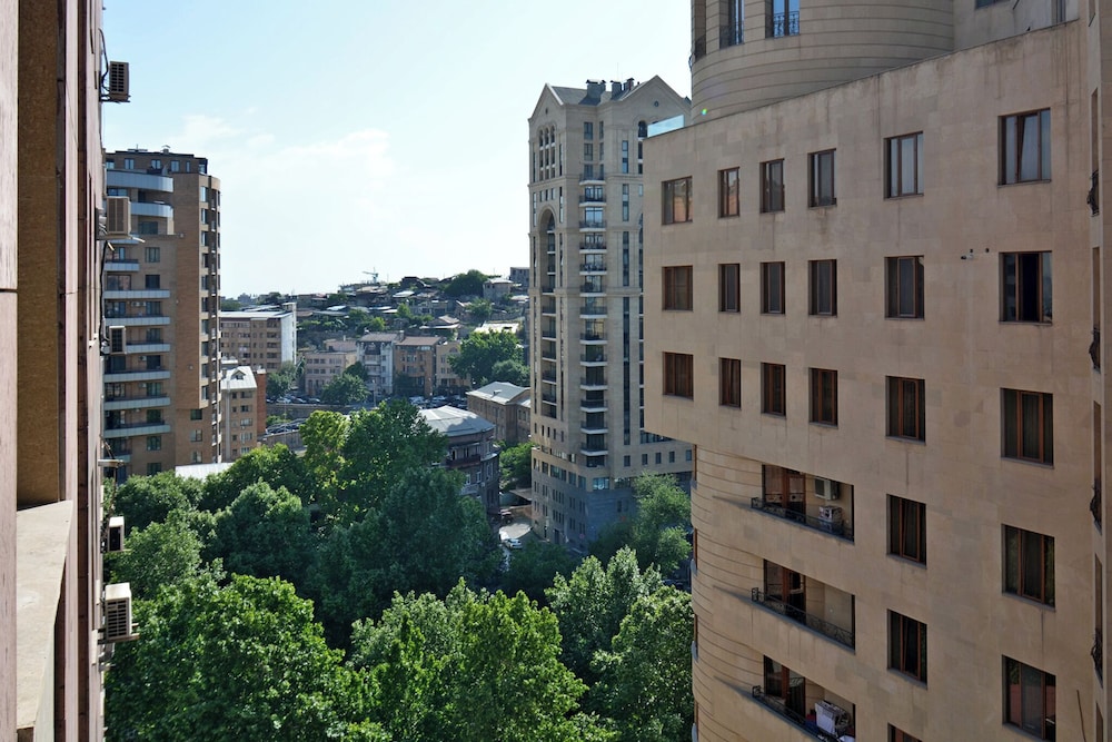 Apartment on Aram street