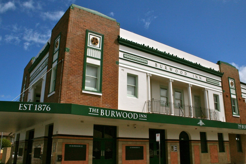 Hotel The Burwood Inn - Image 1