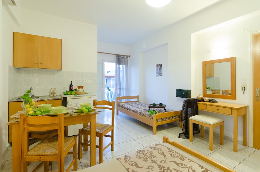 Aglaia Apartments & Studios