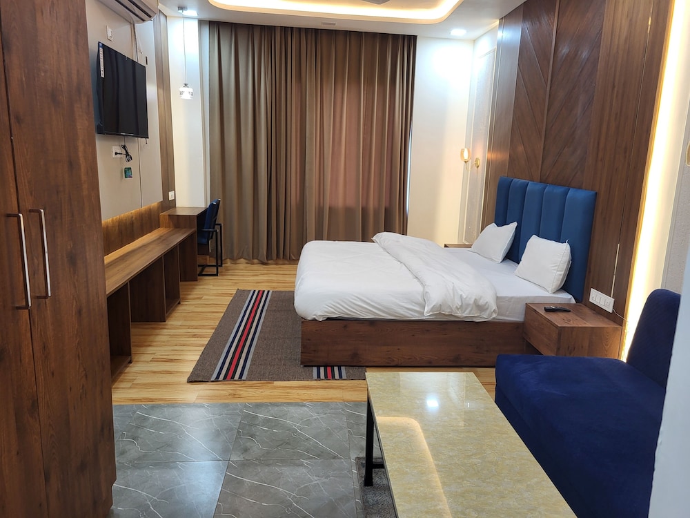 Hotel MG Kitchen and Banquet