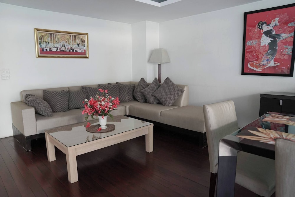 Peaceful and Quiet Apartment on Changklan Road