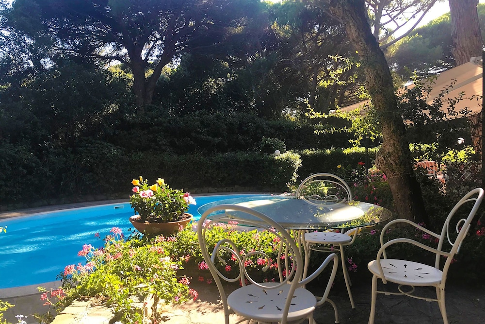 Villa La Sugheretta a Punta Ala con Piscina