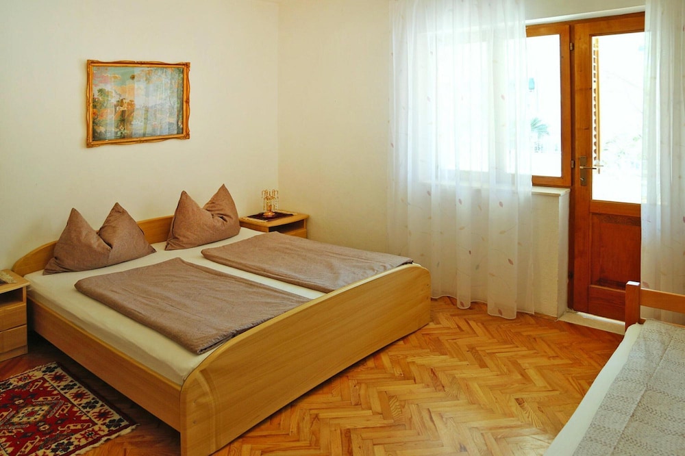 Biograd Beachside Family Apartment