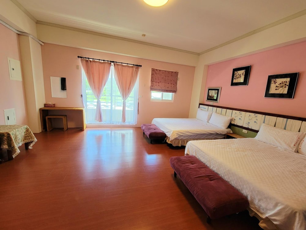 Strawberry Milk B&B