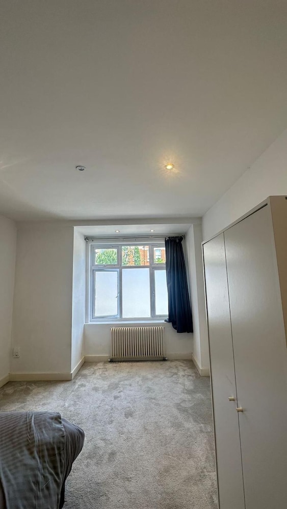 Charming 3 Bedroom House in West London