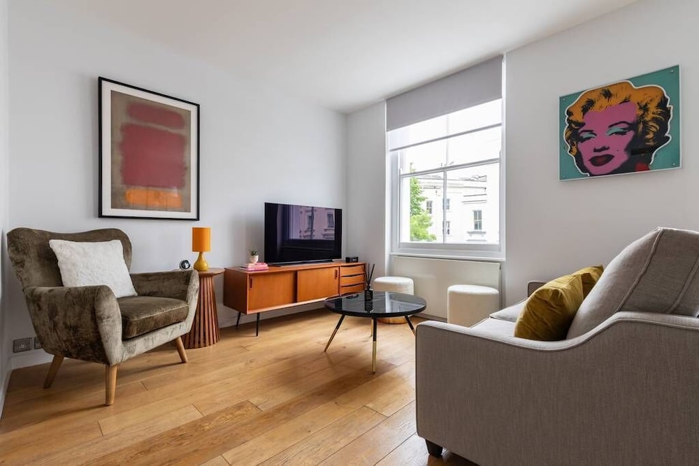 St Stephen's Gardens Viii by Onefinestay