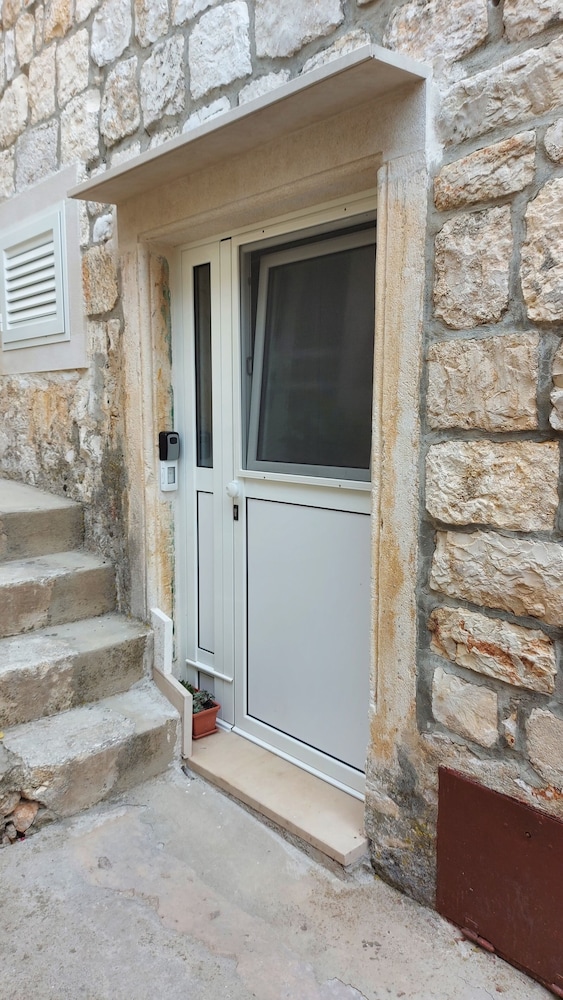 Hotel Apartments Nona - Image 1