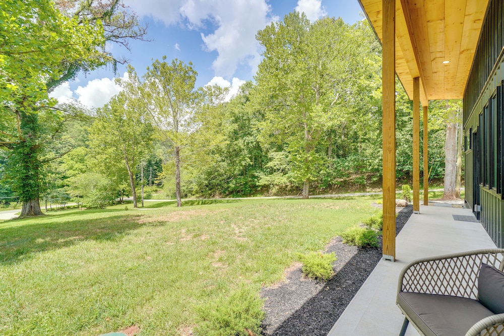 Container Cottage Between Knoxville & Sevierville!