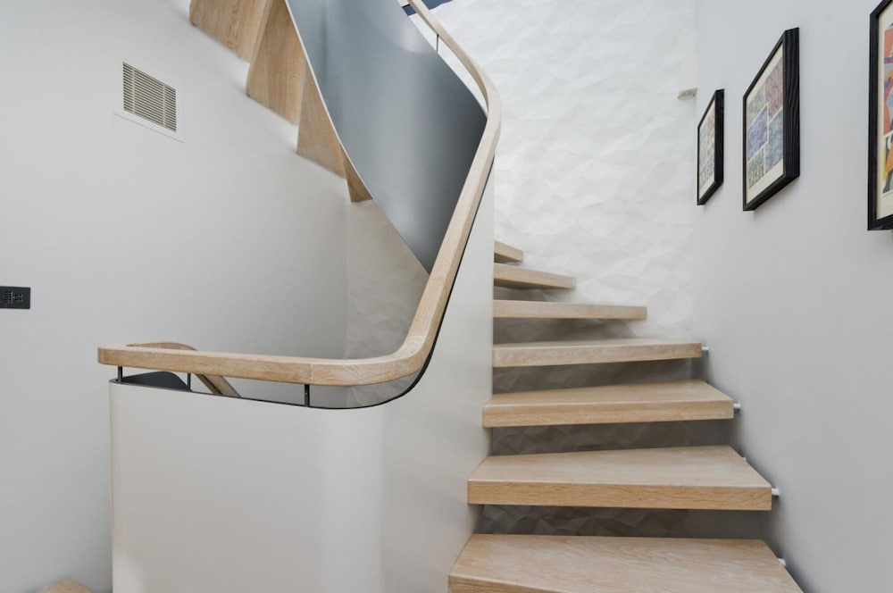 Amazing South Kensington Mews House by Underthedoormat