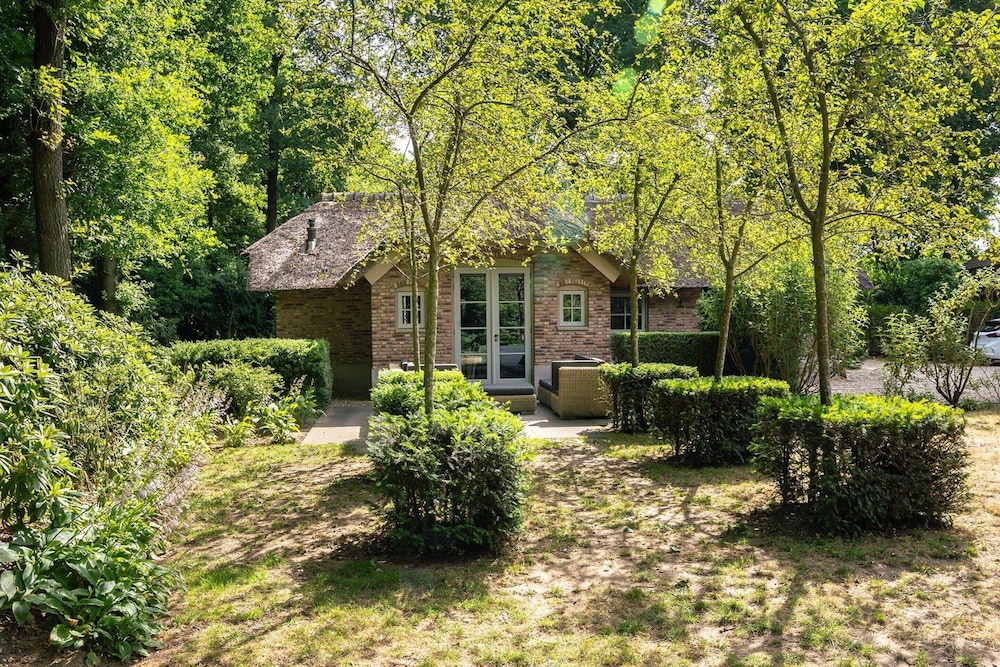 Farmhouse in Veluwe With Sauna and Nature Views