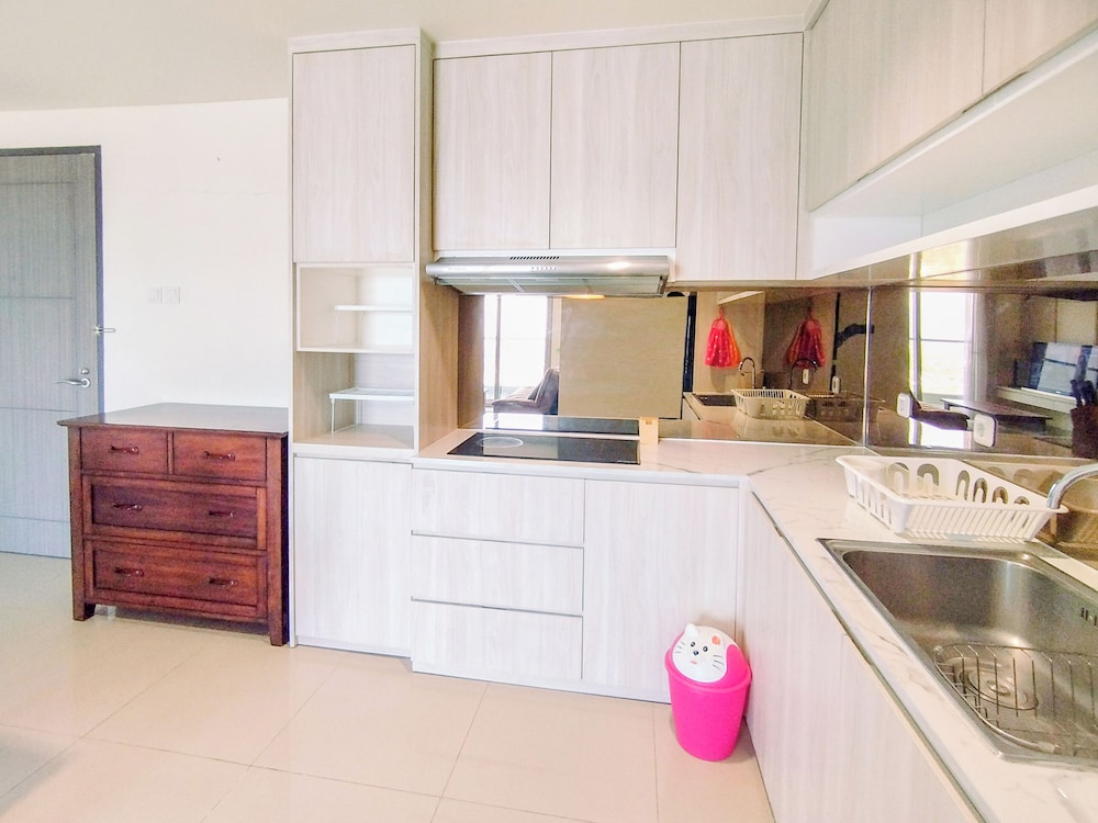 Homey Designed 2BR in City Center at Praxis Apartment