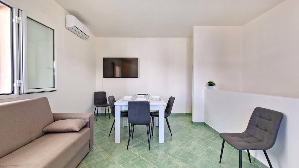 Villetta Charme 2 in Capilungo 5 Guests by the sea