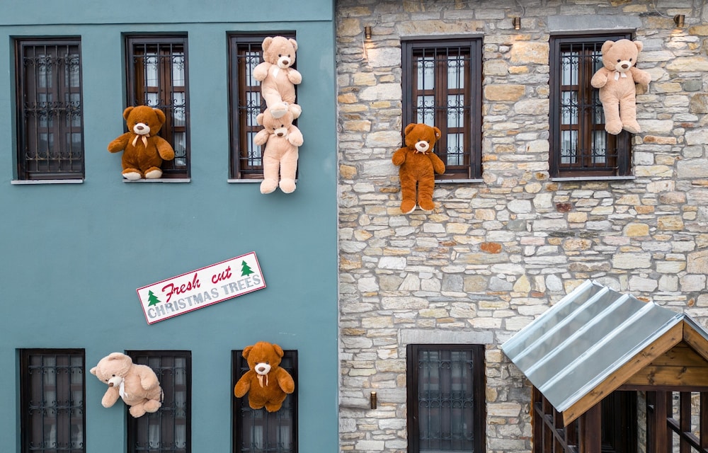 Rock Dandy La Maison De L’Ours | Top Fireplace Retreat