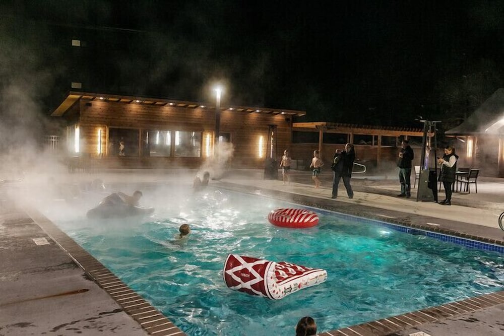 Quarterdeck Resort & Restaurant