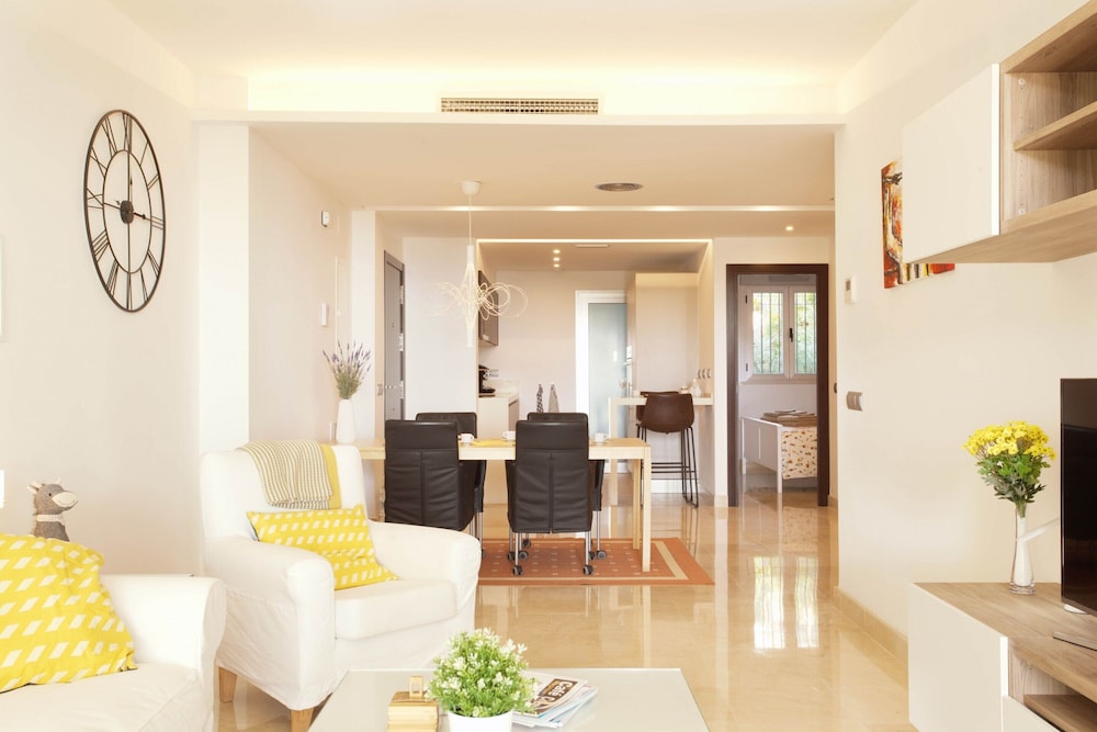 Ojen Apartment Near Golf