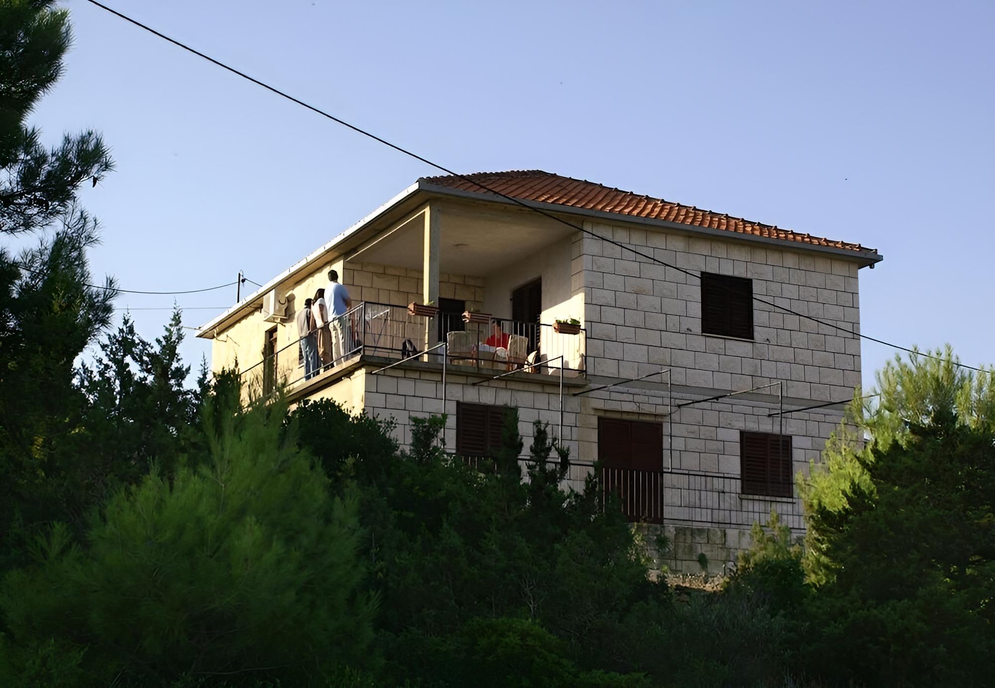 Photo 8