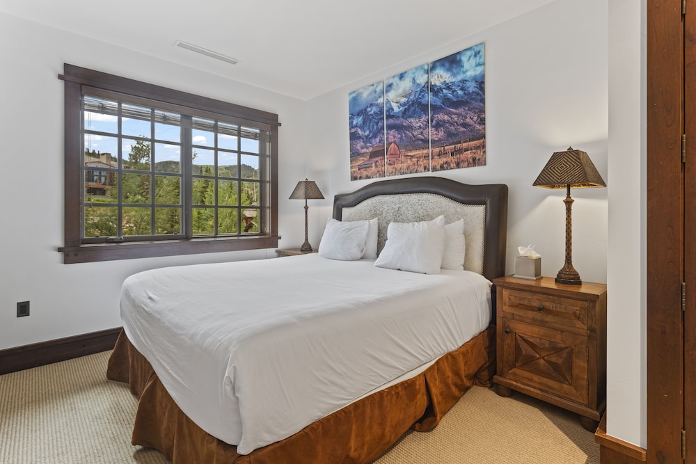 Arrowleaf Lodge at Deer Valley Resort - Two Bedroom Residence #301 2 Condo