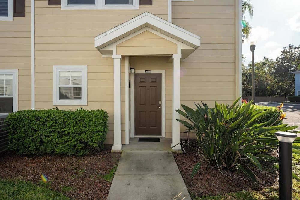 Welcoming 4 BR Sleeps 10 Guests
