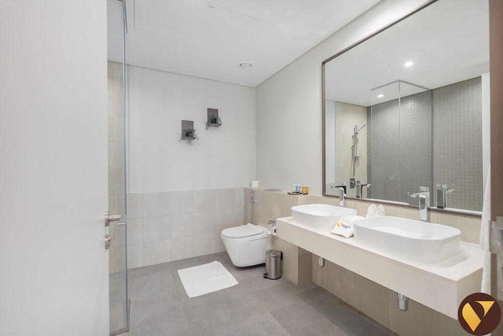 Vogue 2BHK Dubai Frame View Park Metro