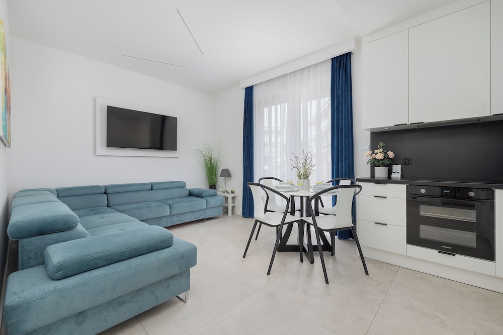 Klifowa Resort Rewal by Renters Prestige
