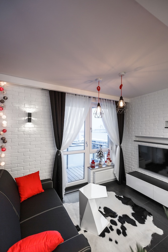New Wave Apartment Glam