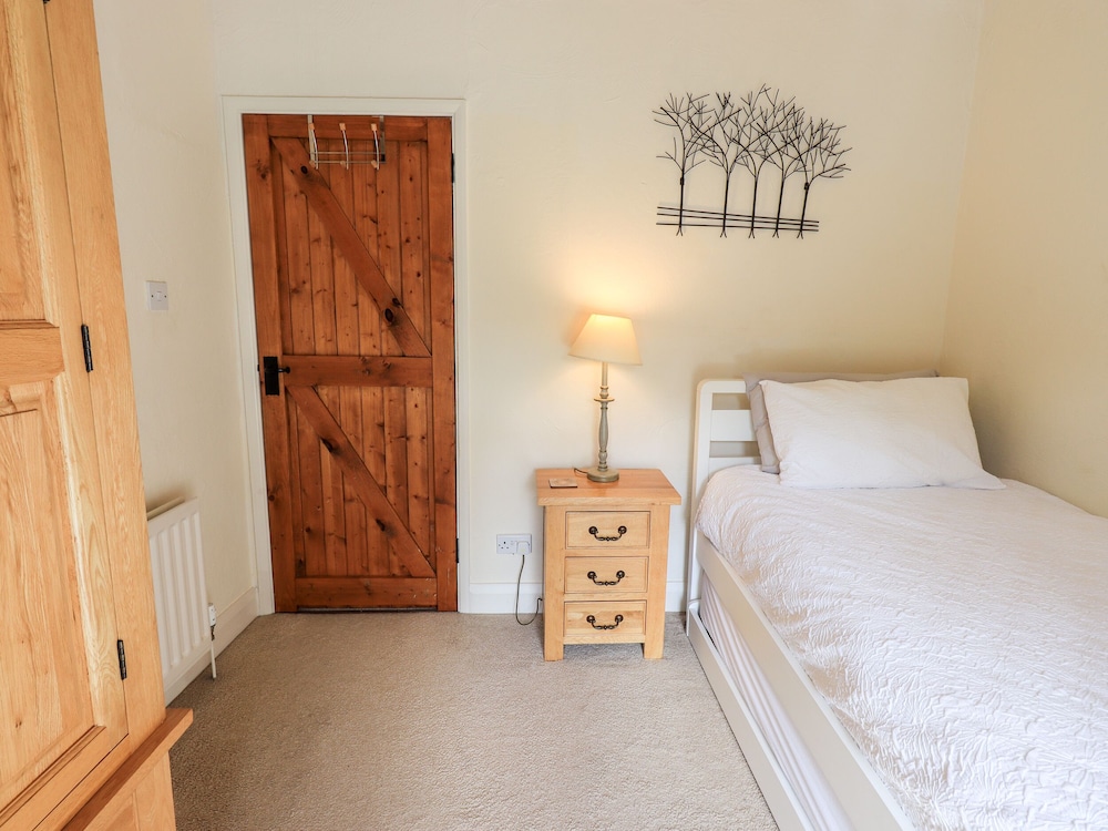 4 Greencross Cottages view 3
