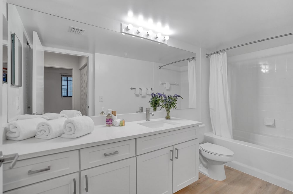 Dharma Home Suites Coral Gables at Gables Grand Plaza, 写真 35