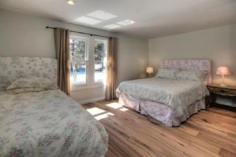 Lake Tahoe Vacations - Squaw Valley Paradise - Property Image 16