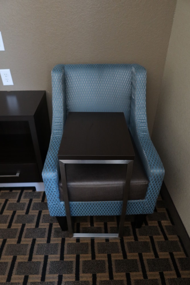 West Worth Inn and Suites