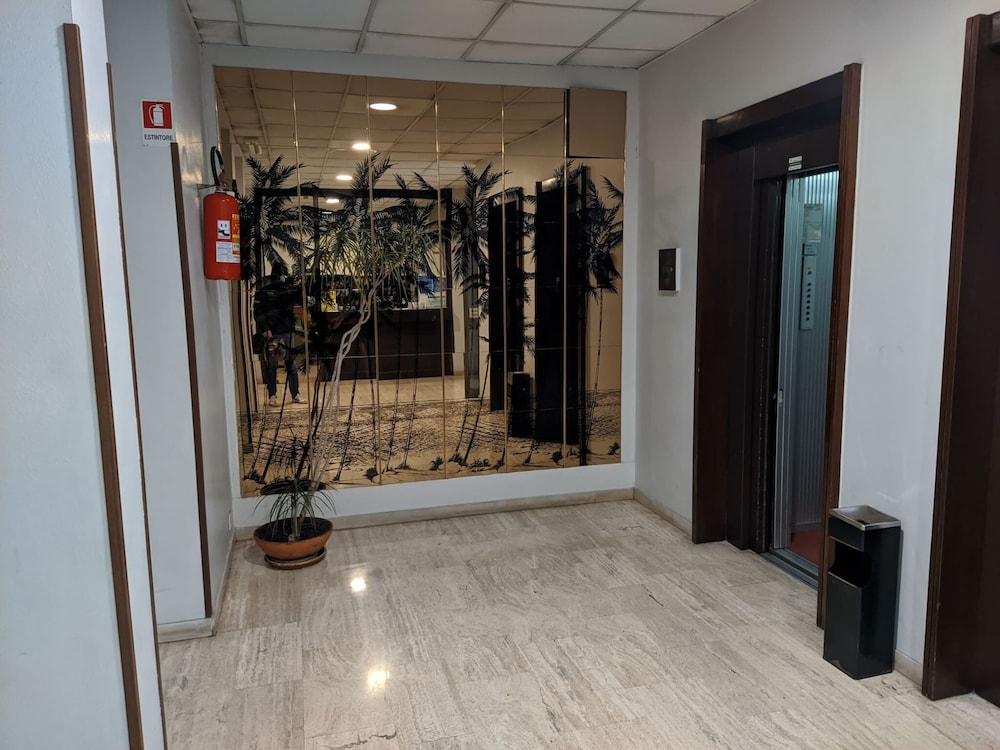 Apartment in Roma Near San Giovanni Train Station photo 4