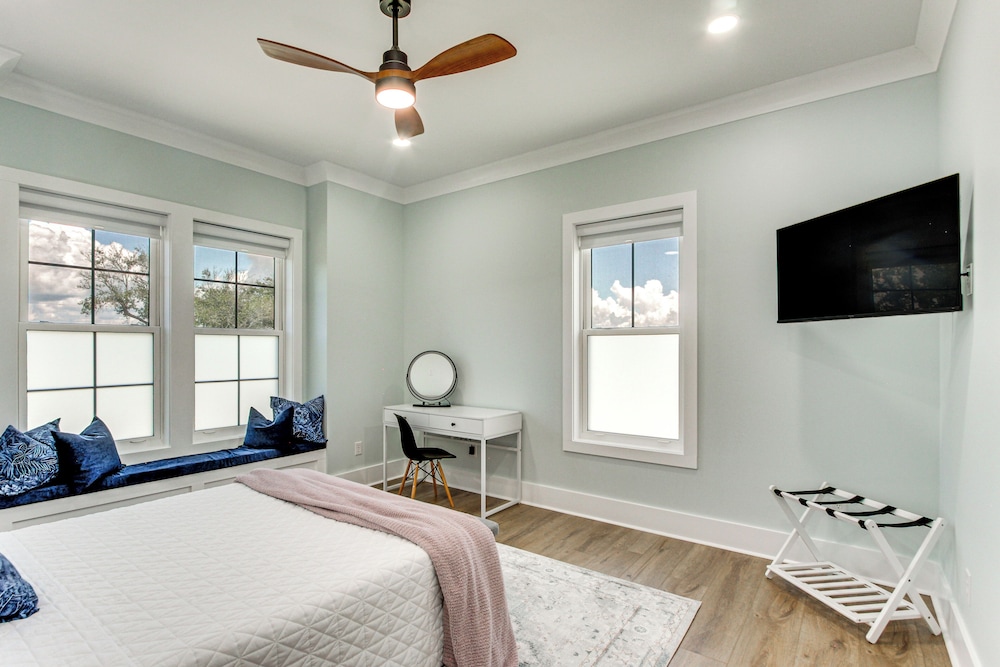 Luxury Beachfront Living! Epic Ocean Springs Home