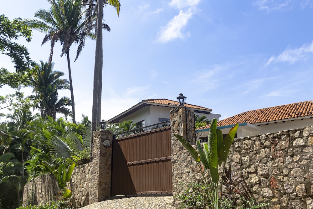 Special Place Where you Combine the Peace of the Jungle With the Ocean View