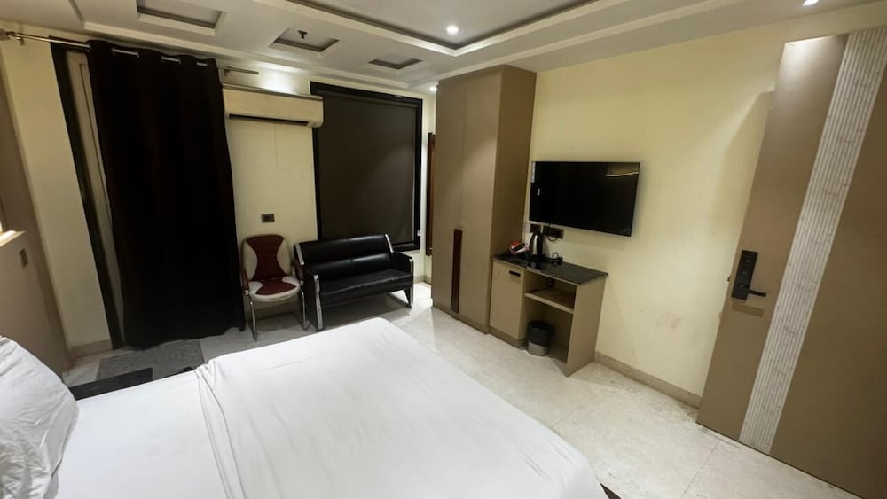 The PratiQ - Signature Boutique Hotel