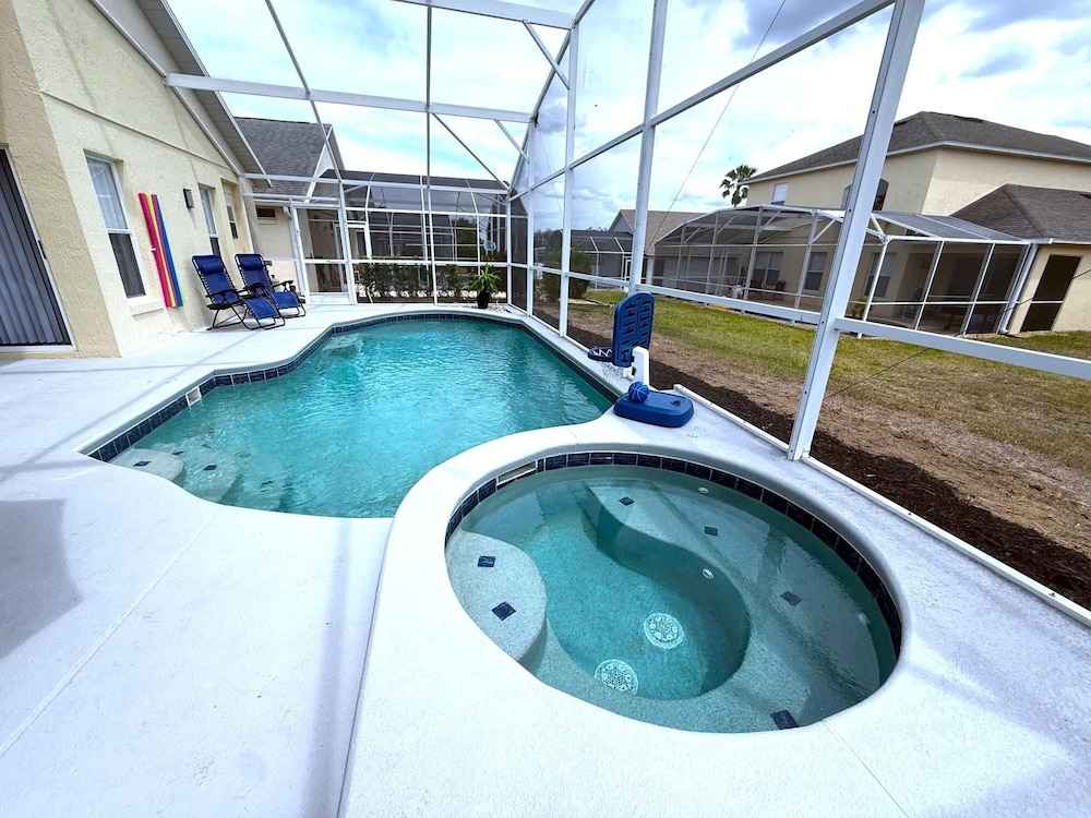 Beautiful South-facing Pool Home in Southern Dunes