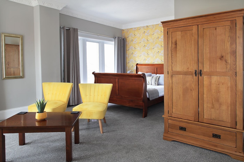 Hartlepool Vacations - The Marine Hotel - Property Image 4
