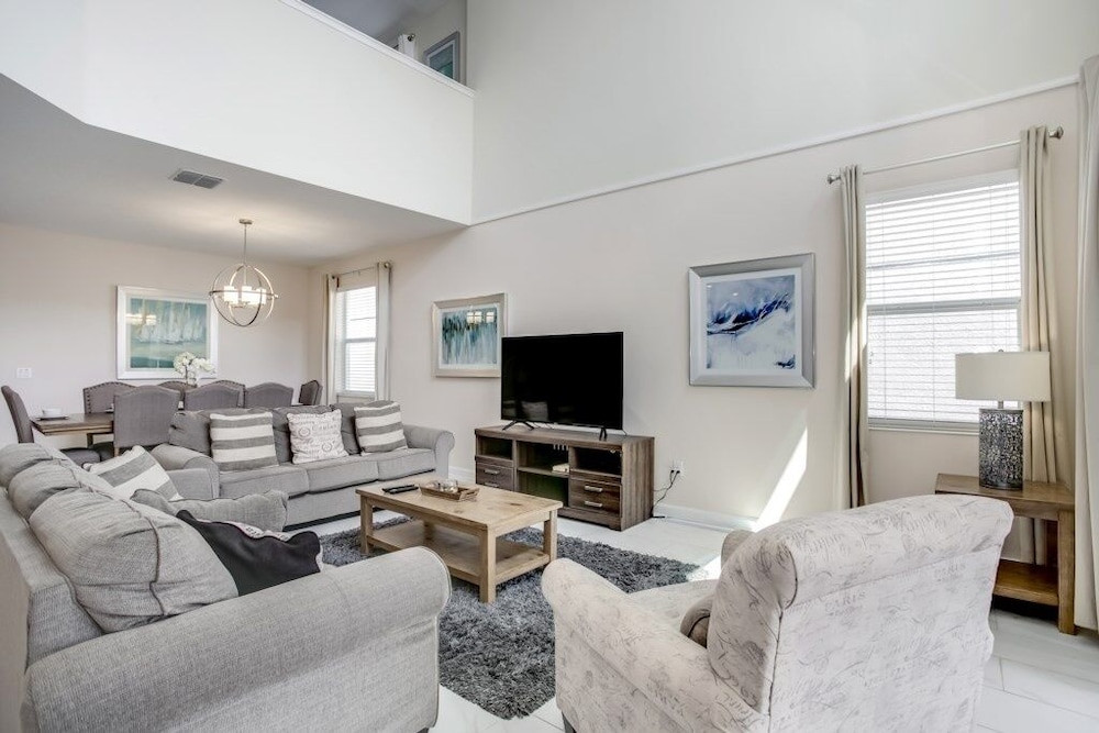 1585tempo 5 Bedroom Home by RedAwning view 3