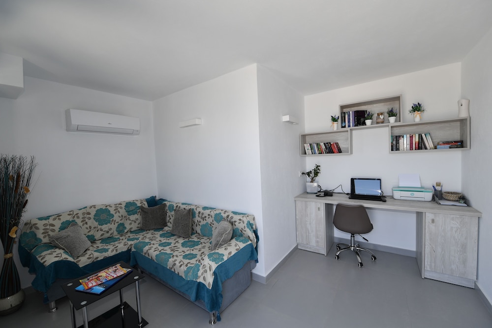Nova Luxury Suites