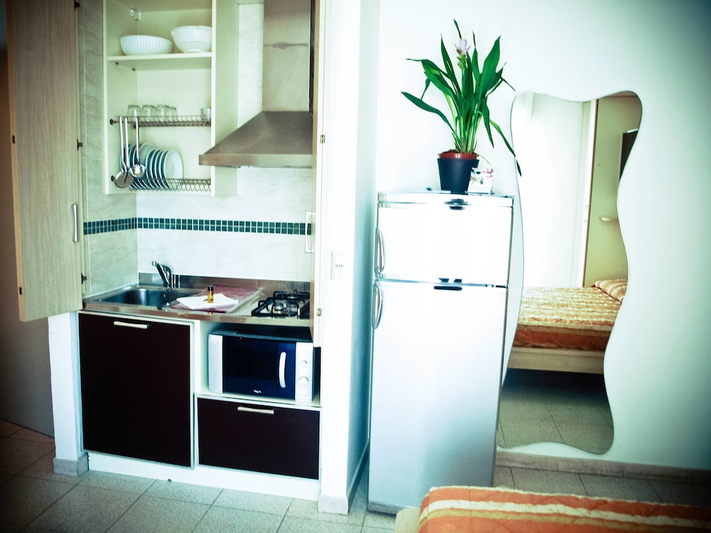 Residence Internazionale en Rimini — kitchen