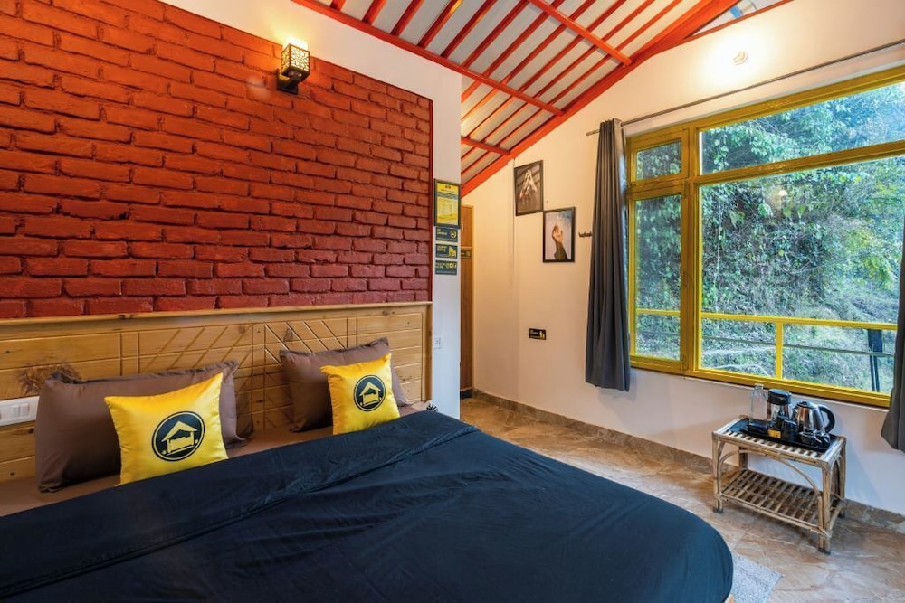 The Hosteller Mussoorie By The Streamside, Kempty