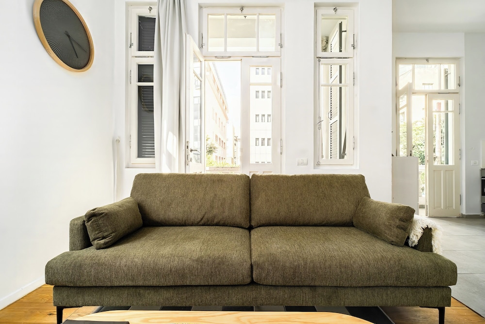 Allenby Urban Living Apartments by Sea N Rent