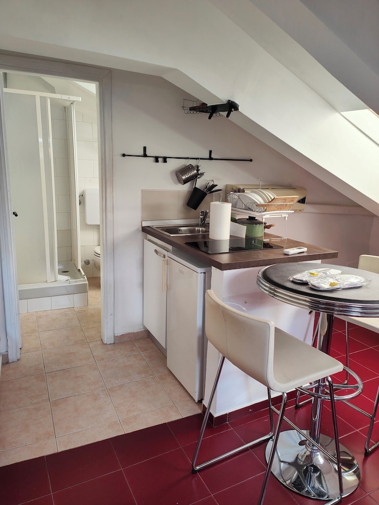 Mercanti Attic Version