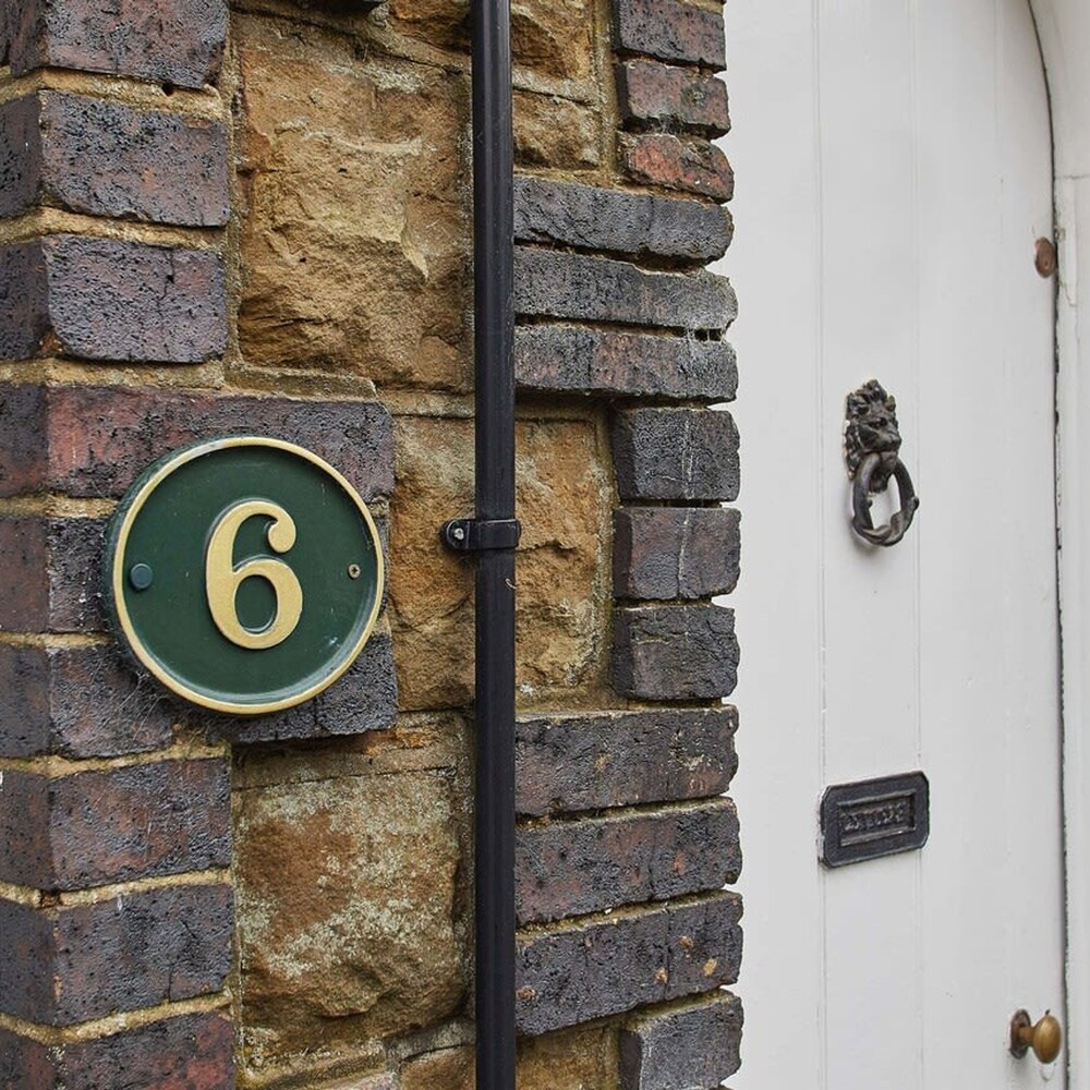 Host Stay Rosella Cottage