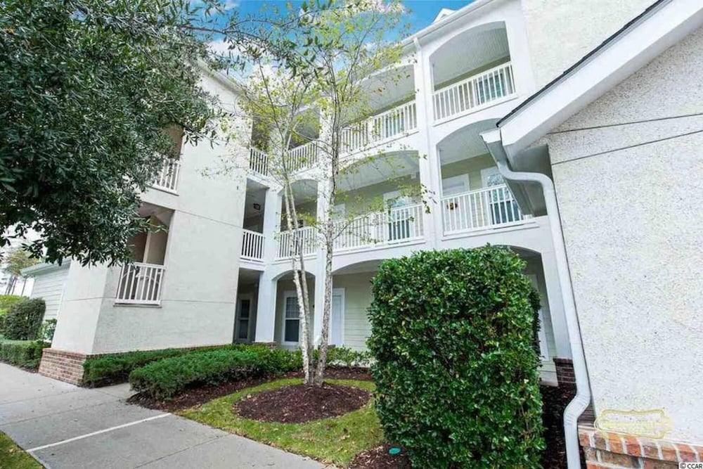 Trendy Blue Studio 10 Min to All Myrtle Beach view 3